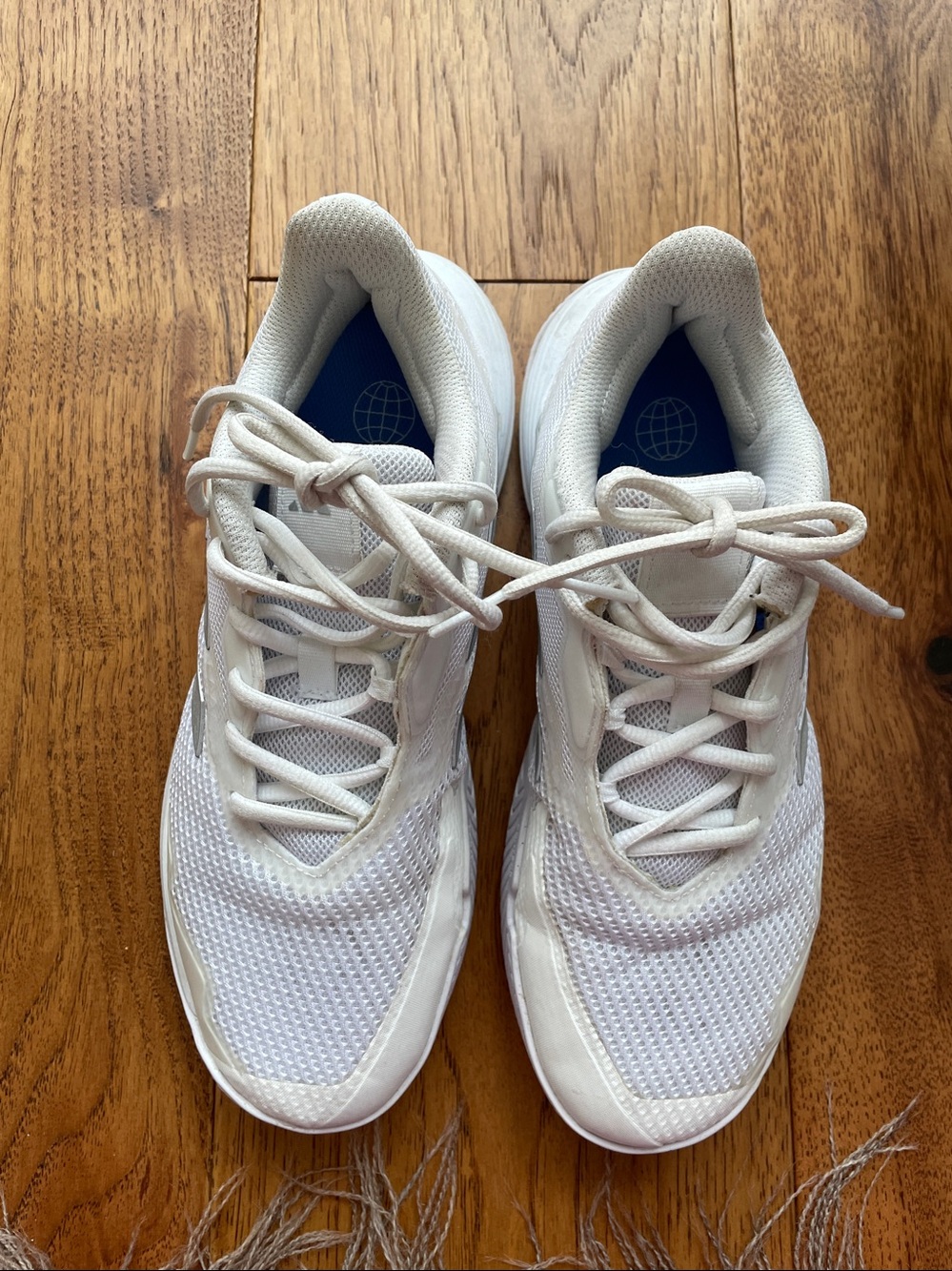 Adidas court jam control runners. Size 7 1/2 white mesh.